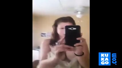 Hot White Chick Show Her Body On Periscope