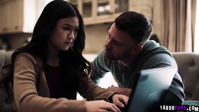 Slimthick Vic caught Lulu Chu masturbating and helps her