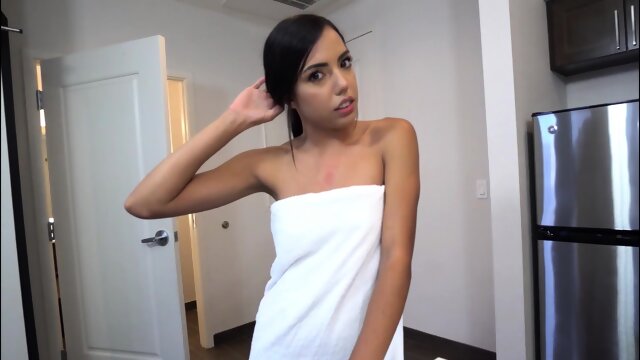 Tight-bodied - Screenshot 1 of 15 - Pov
