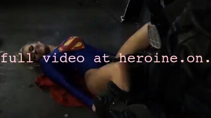 superheroine, giga, supergirl, Public Disgrace