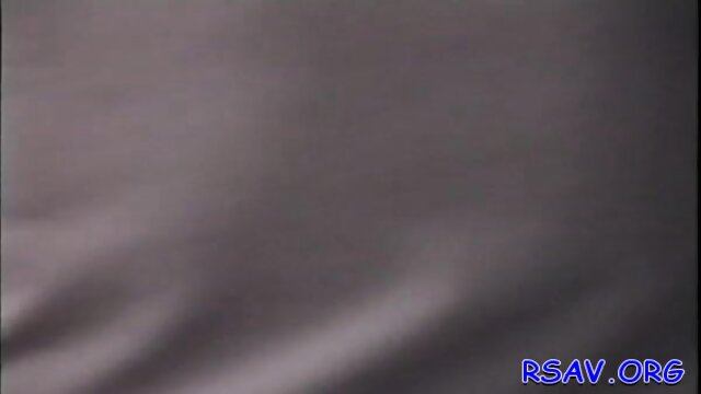 Horny woman feels like playing with her poontang