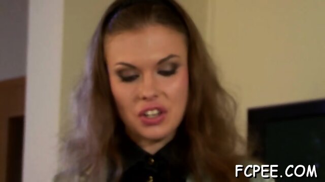 Sex-starved bimbo Sharka Blue gets banged from behind