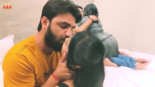 Indian Aunty, Blowjob Nephew's Cock and Teach How Fuck Deep in Pussy xlx
