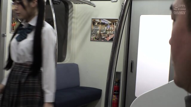 DANDY-853 A slut and just the two of us on the last train! A Little Devil Girl Who Panchira In The Seat Opposite J â Ver â When I Was Erect By Raw Temptation, I Got Fucked VOL.5