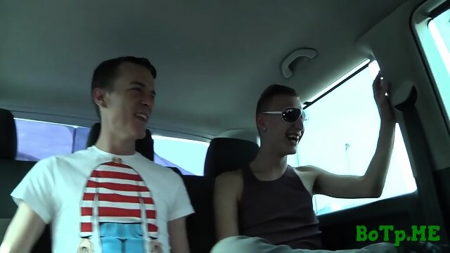 Nasty sex games of gays in a car