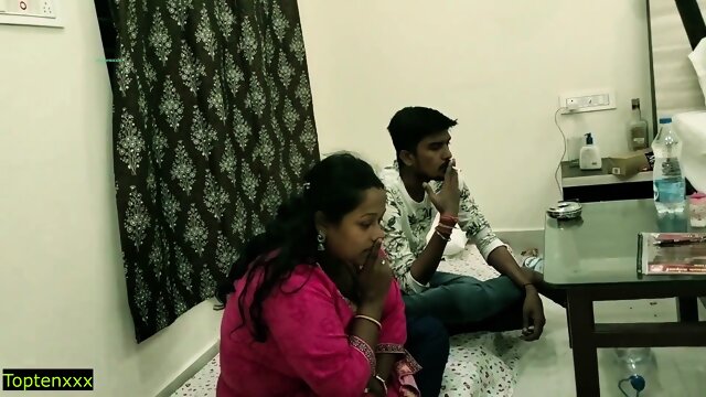 70406735 Indian hot milf Kamwali bhabhi getting fucked