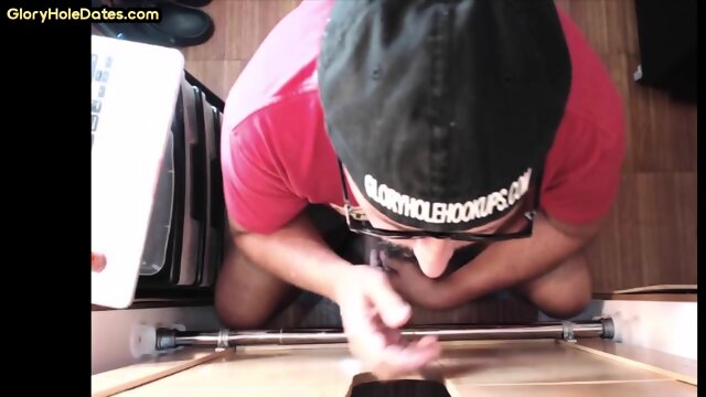 Amateur gloryhole DILF sucks black dong till cum in mouth