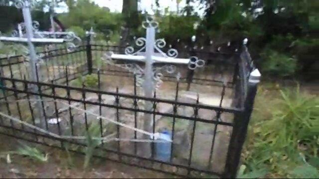 Cemetery. I want to resurrect women! 15