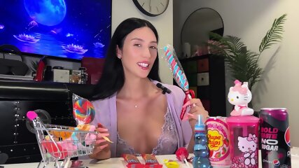 SEXY ASMR LICKING LOLLYPOP MOUTH SOUNDS