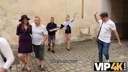 VIP4K: Krásná tanečnice z ulice podvede partnera za peníze
