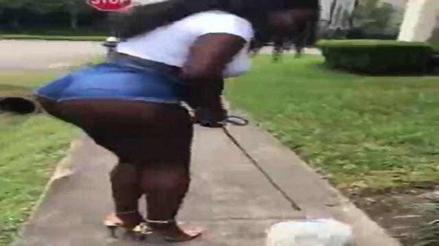 Ebony hot