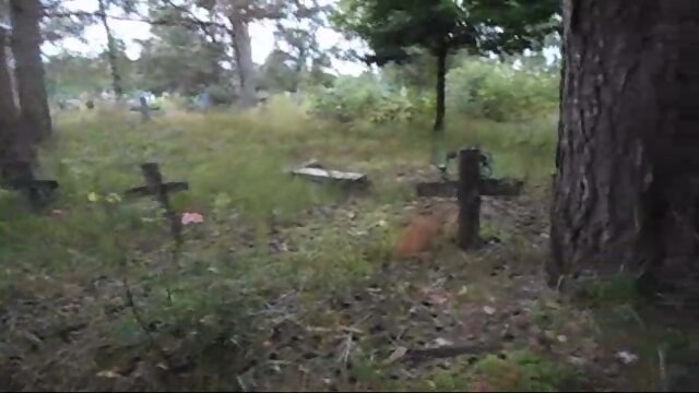 The girl in the cemetery, I lean against the cross, and I fuck! 31