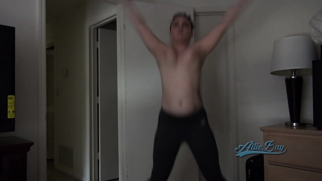Getting some exercize and bouncing her big tits - Screenshot 2 of 15 - Big Tits