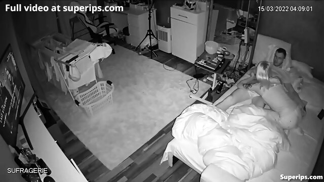 IPCAM â Tattooed Canadian lovers have sex at night