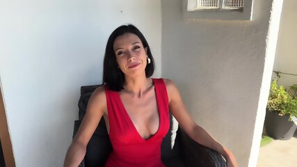 Mia's First Anal Adventure!