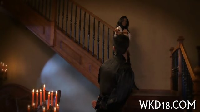 Beauty performs blowjob