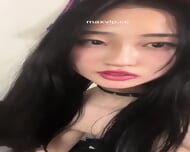 Korean sexy camgirl smoking and masturbation