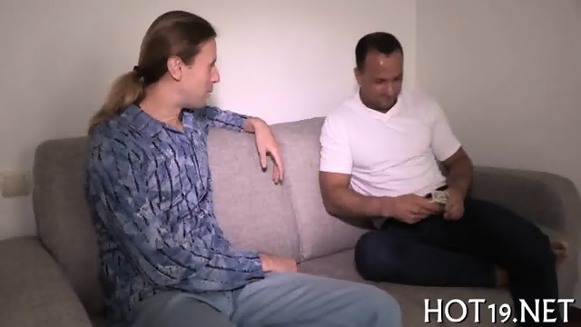 Babe bounds on long cock