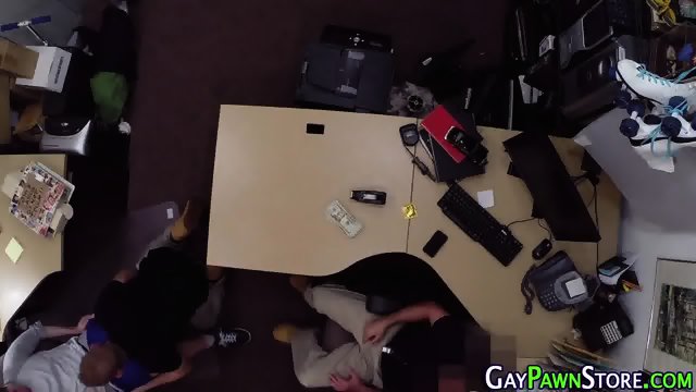 Amateur jock gets sucked