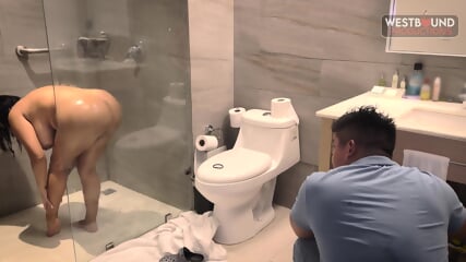 Horny Latina Kesha Ortega Gets Naked And Fucks The Plumber