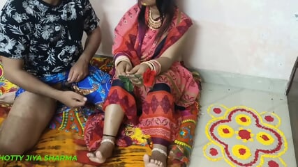 Indian Girlfriend Fucked When Paint In The Floor With Her Boyfriend Xlx