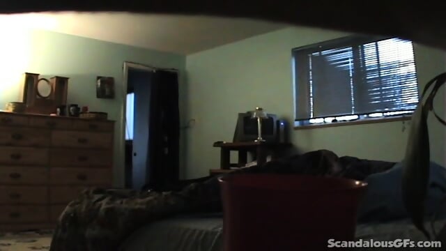 Cheating busty slut seduces plumber - Screenshot 4 of 15 - Spycam