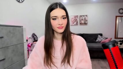 Cute Pretty Face Skinny Teen Babe Webcam Solo Tease